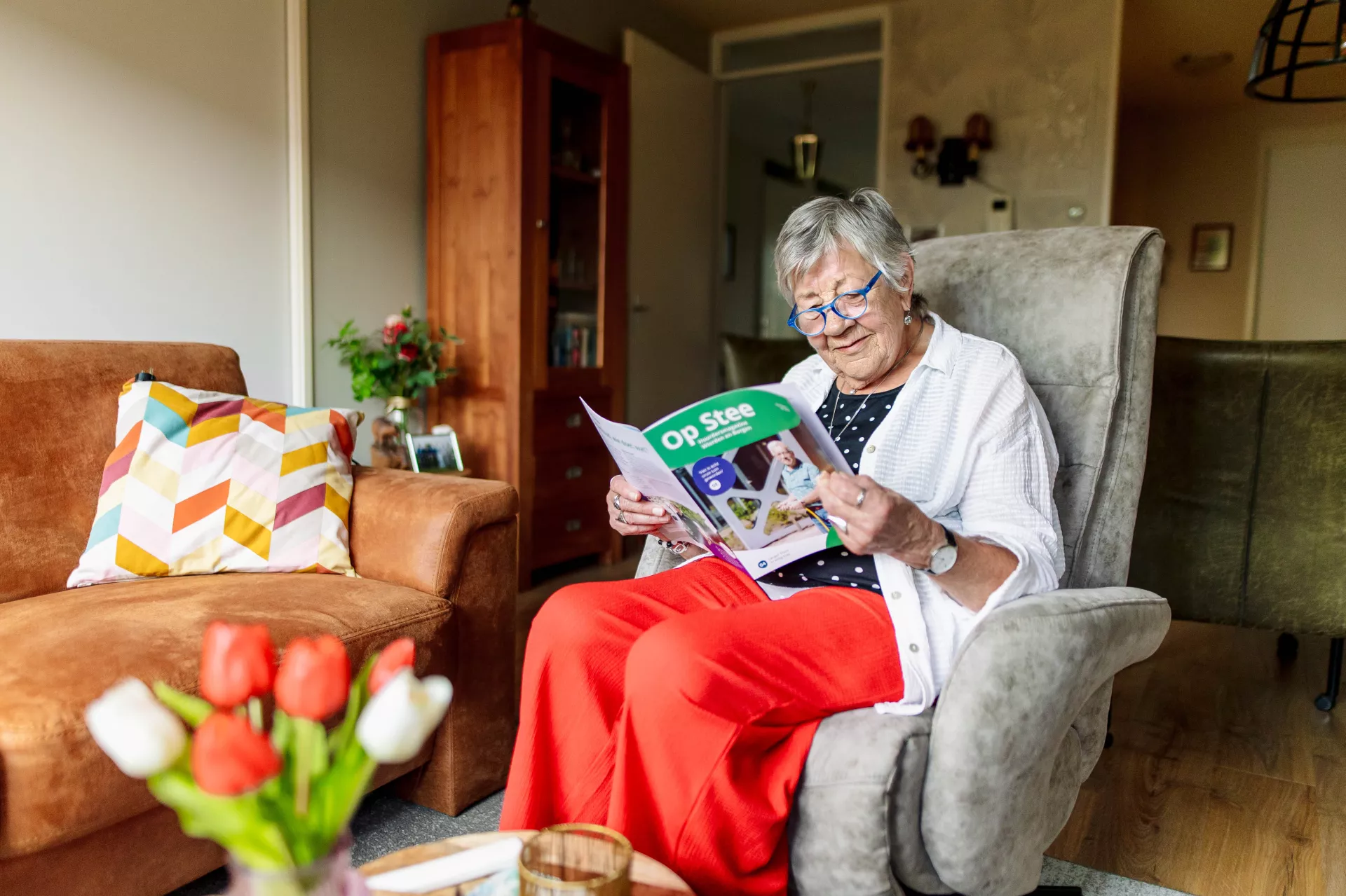 Huurder leest Op Stee