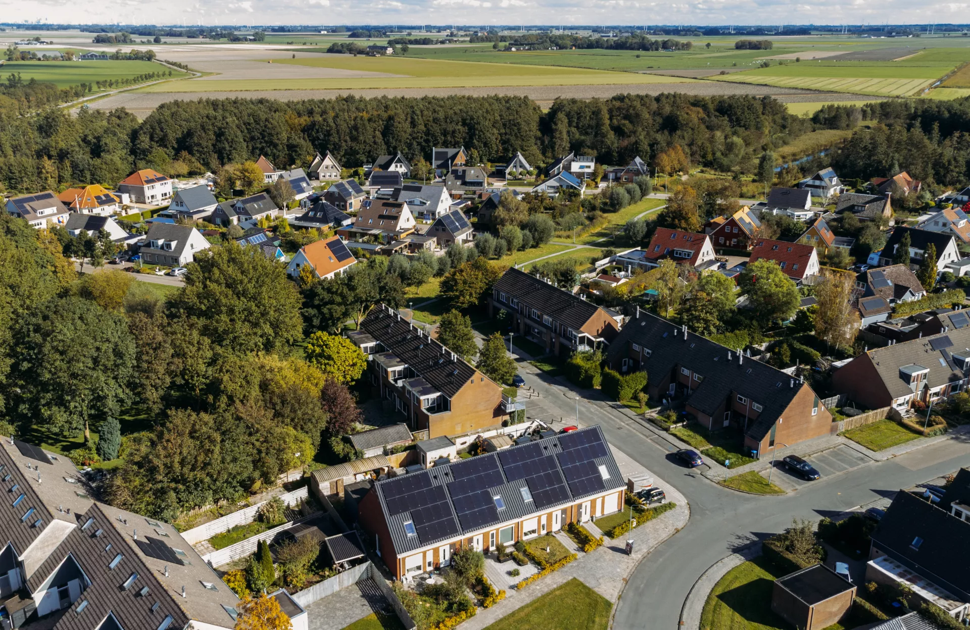 Drone-foto van Groensingel, Klaproosstraat en Florastraat in Middelstum